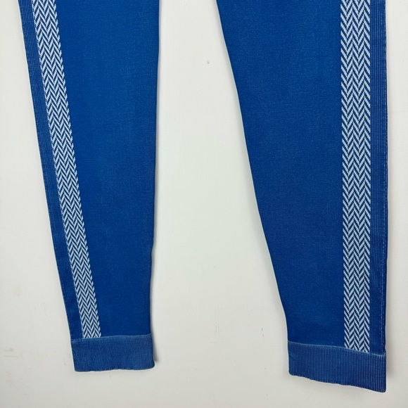 Fabletics High Waisted Seamless Check Leggings Sz XL Blue White Athletic - Picture 11 of 13